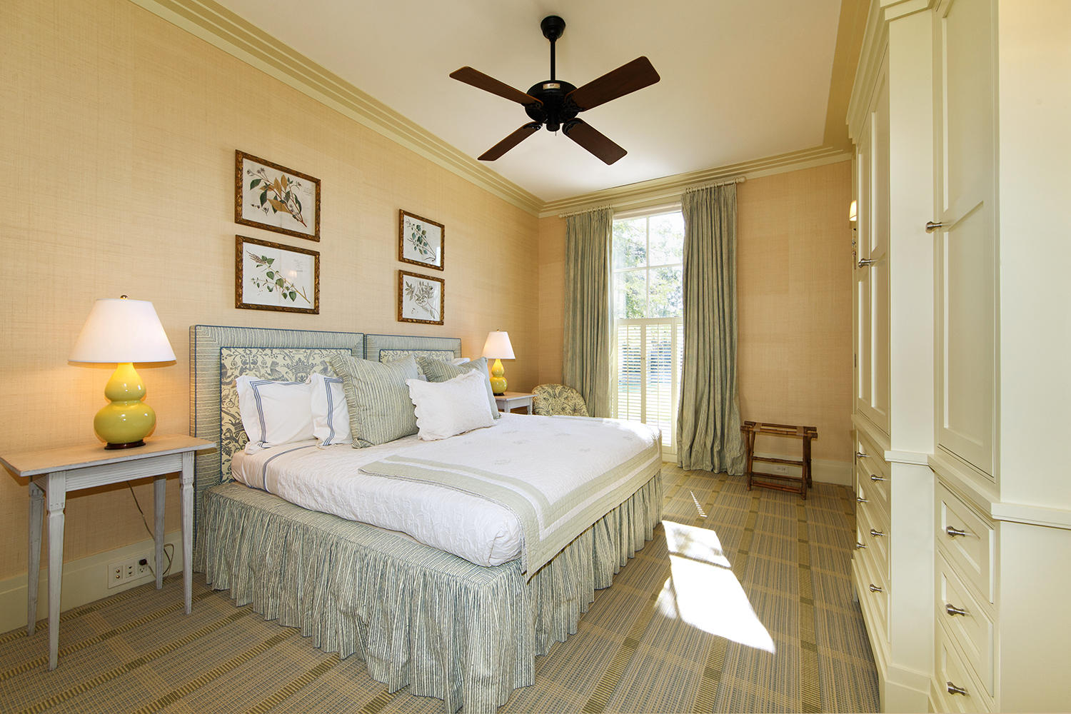 538 Point Road Marion, MA 02738 - Photo 18 of 23 18. Guest Room