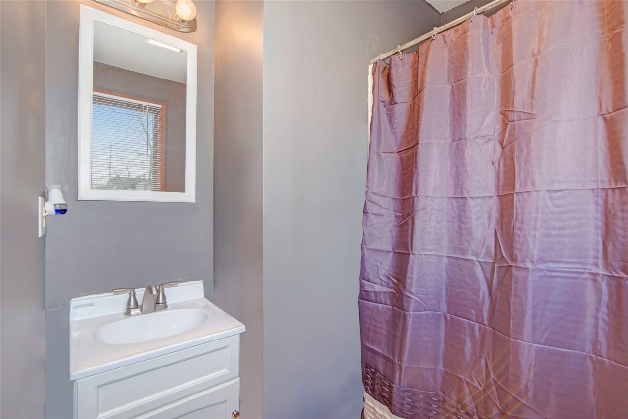 207 Harvard Street Bay City, MI 48708 - Photo 9 of 18