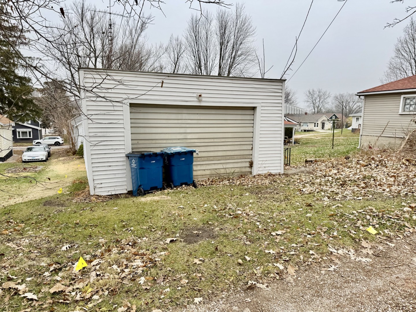 119 East 2nd Street Spring Valley, IL 61362 - Photo 3 of 10 a view of a backyard of the house