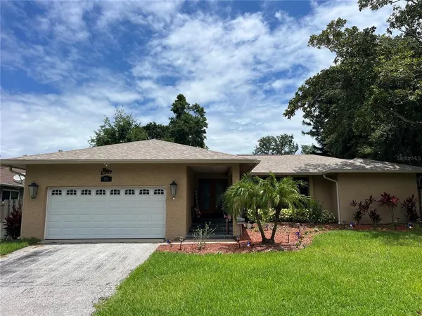 $499,000 | 915 Rolling Hills Drive, Palm Harbor, FL 34683