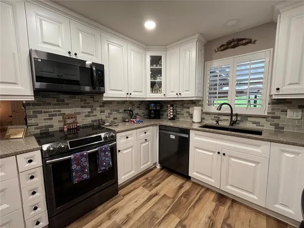 $499,000 | 915 Rolling Hills Drive, Palm Harbor, FL 34683