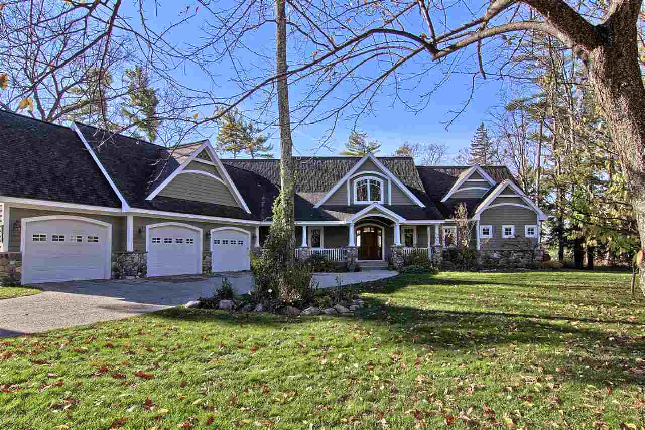 2916 Neahtawanta Road Traverse City, MI 49686 - Photo 56 of 75 1831431-55.JPG