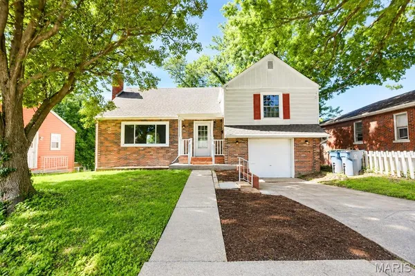 $230,000 | 738 Bond Avenue, Collinsville, IL 62234