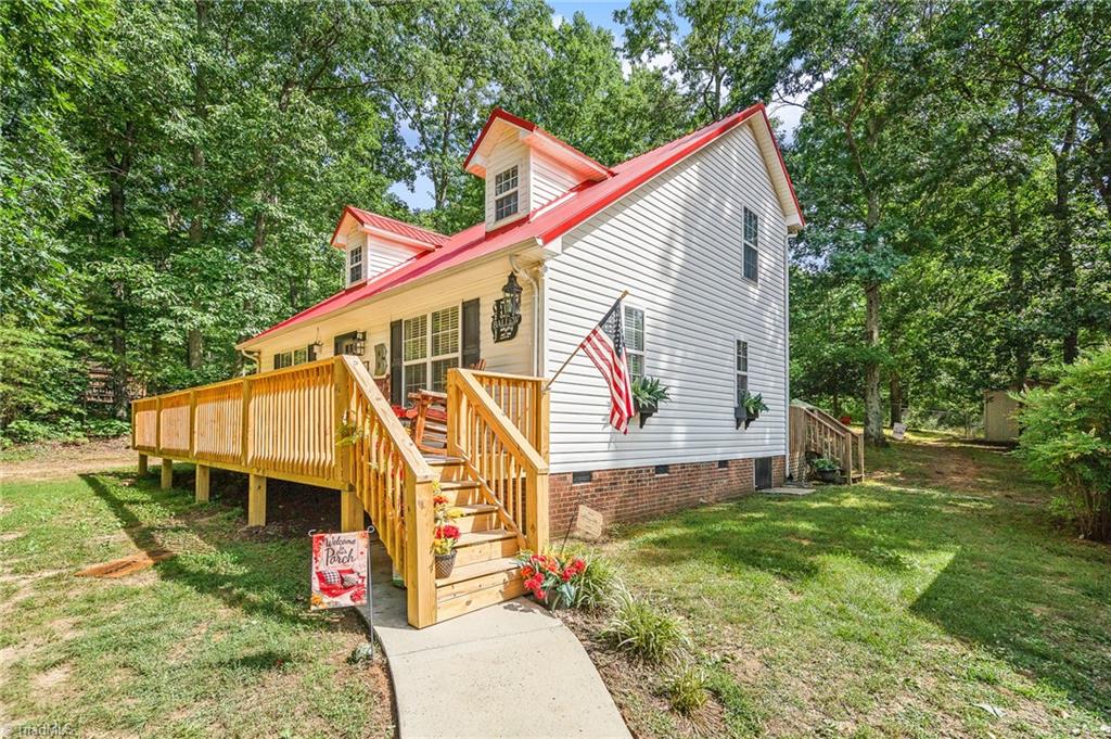 1398 Lacy Hepler Road Thomasville, NC 27360 - Photo 5 of 31 Gallery Image 5