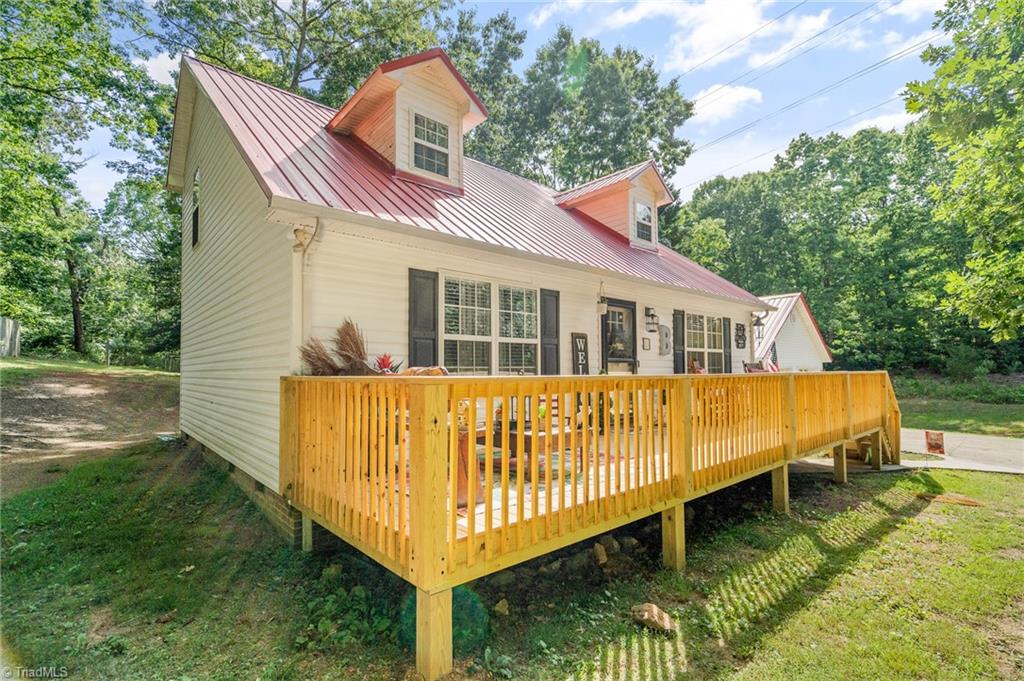 1398 Lacy Hepler Road Thomasville, NC 27360 - Photo 6 of 31 Gallery Image 6