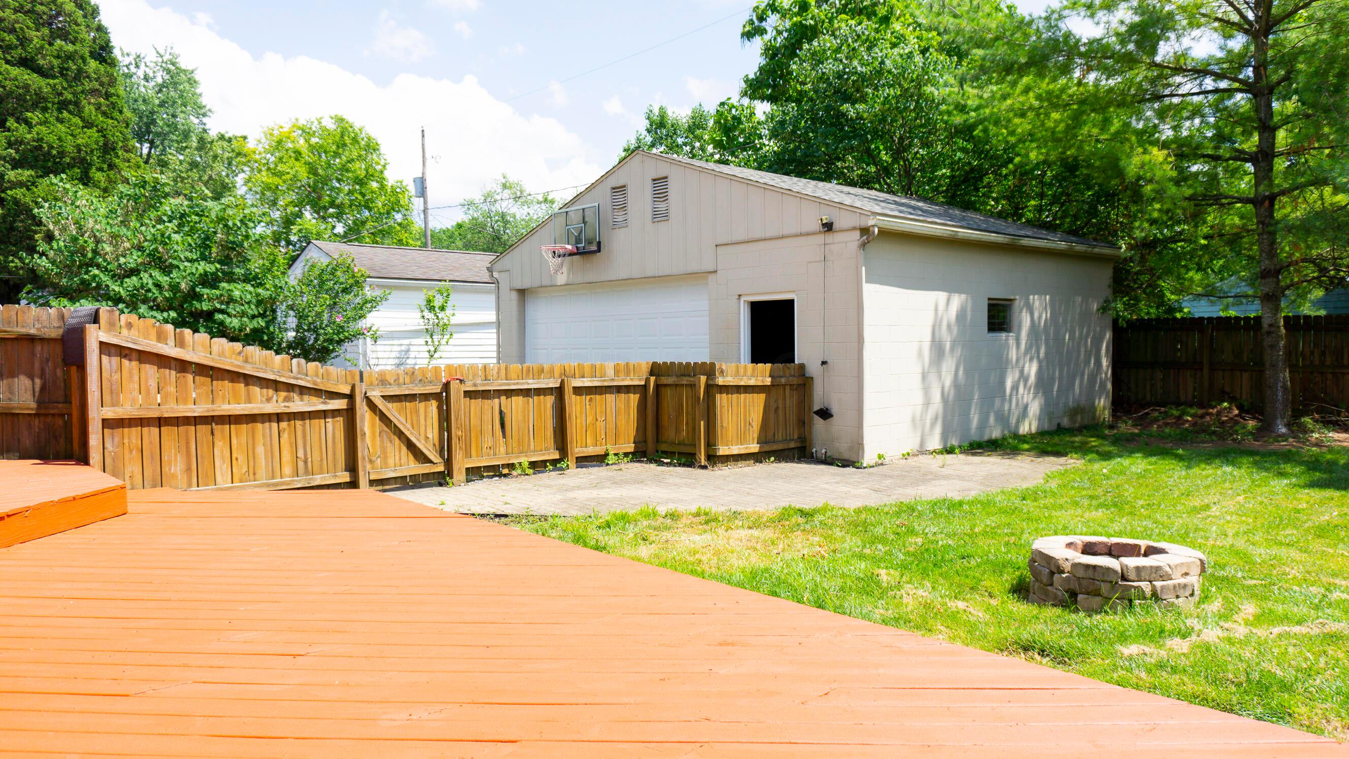 2371 Nottingham Road Columbus, OH 43221 - Photo 17 of 18 2371 Nottingham27