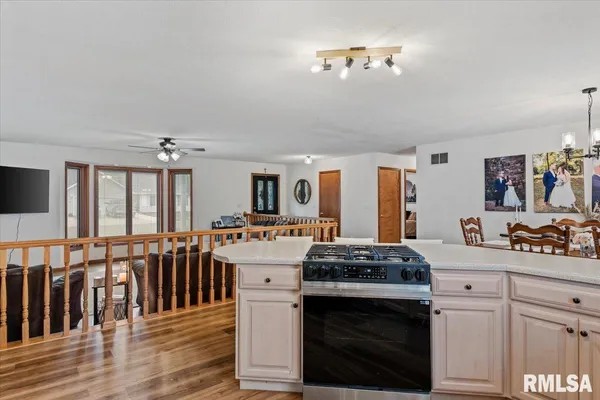 $199,900 | 145 Illini Trail, Virden, IL 62690