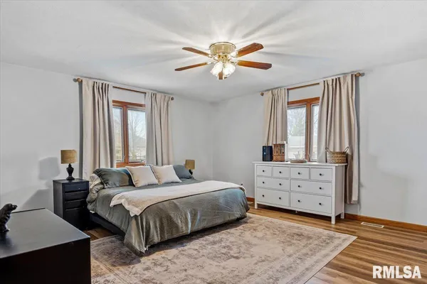 $199,900 | 145 Illini Trail, Virden, IL 62690