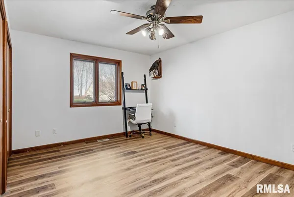 $199,900 | 145 Illini Trail, Virden, IL 62690