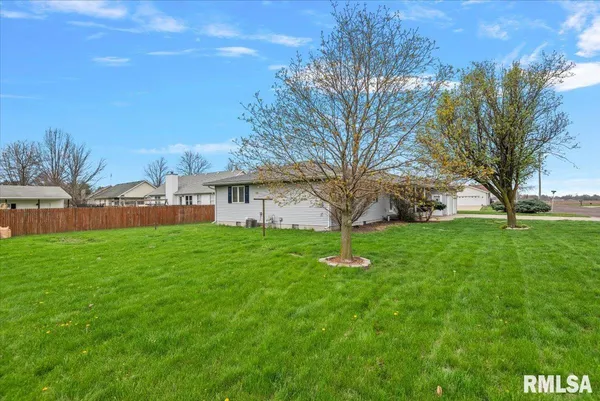 $199,900 | 145 Illini Trail, Virden, IL 62690