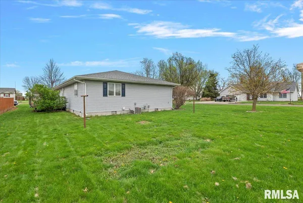 $199,900 | 145 Illini Trail, Virden, IL 62690