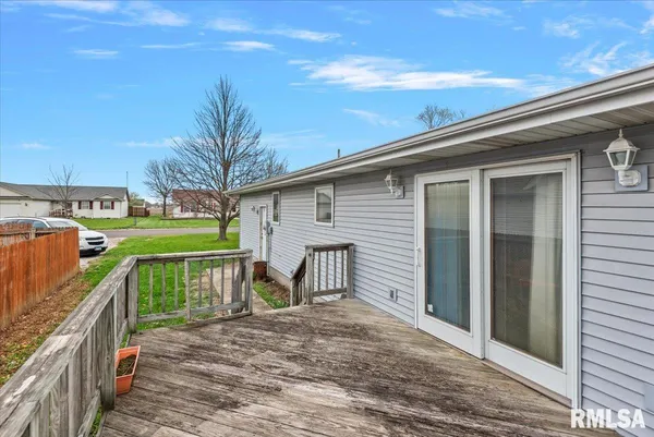 $199,900 | 145 Illini Trail, Virden, IL 62690