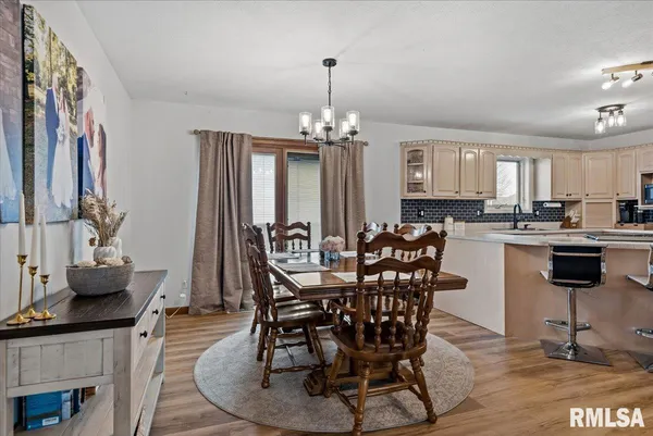 $199,900 | 145 Illini Trail, Virden, IL 62690