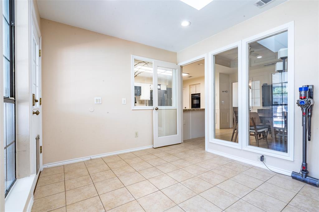 3905 Cross Bend Road Plano, TX 75023 - Photo 16 of 27 a view of an empty room and window