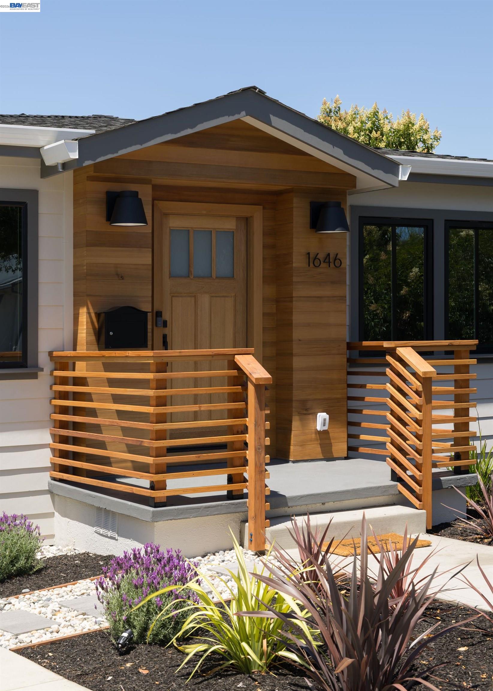 1646 Tenth Street Berkeley, CA 94710 - Photo 4 of 38