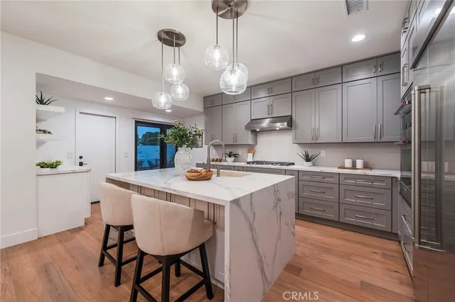 $3,495,000 | 35 Beachcomber Drive, Corona del Mar, CA 92625