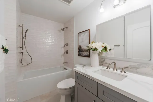 $3,495,000 | 35 Beachcomber Drive, Corona del Mar, CA 92625