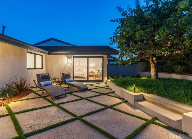 $3,495,000 | 35 Beachcomber Drive, Corona del Mar, CA 92625