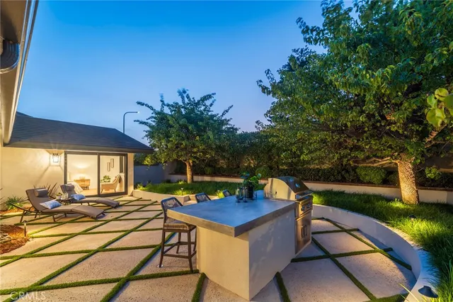 $3,495,000 | 35 Beachcomber Drive, Corona del Mar, CA 92625