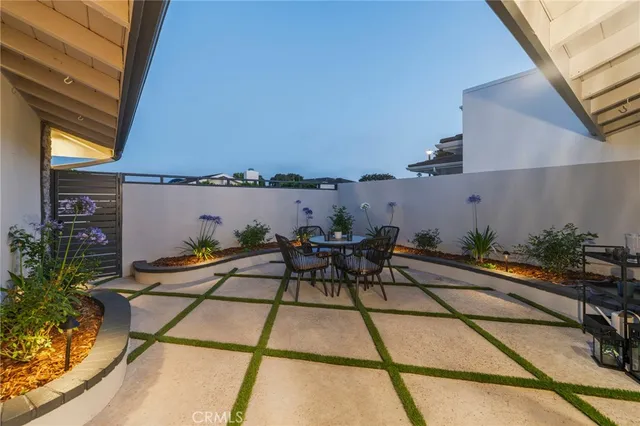 $3,495,000 | 35 Beachcomber Drive, Corona del Mar, CA 92625