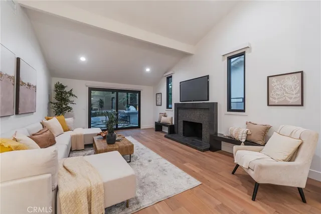 $3,495,000 | 35 Beachcomber Drive, Corona del Mar, CA 92625