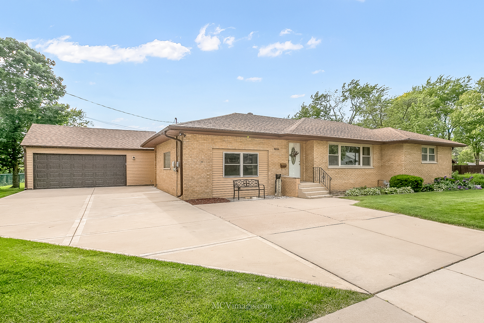 819 Read Street Lockport, IL 60441 - Photo 2 of 31 Gallery Image 2