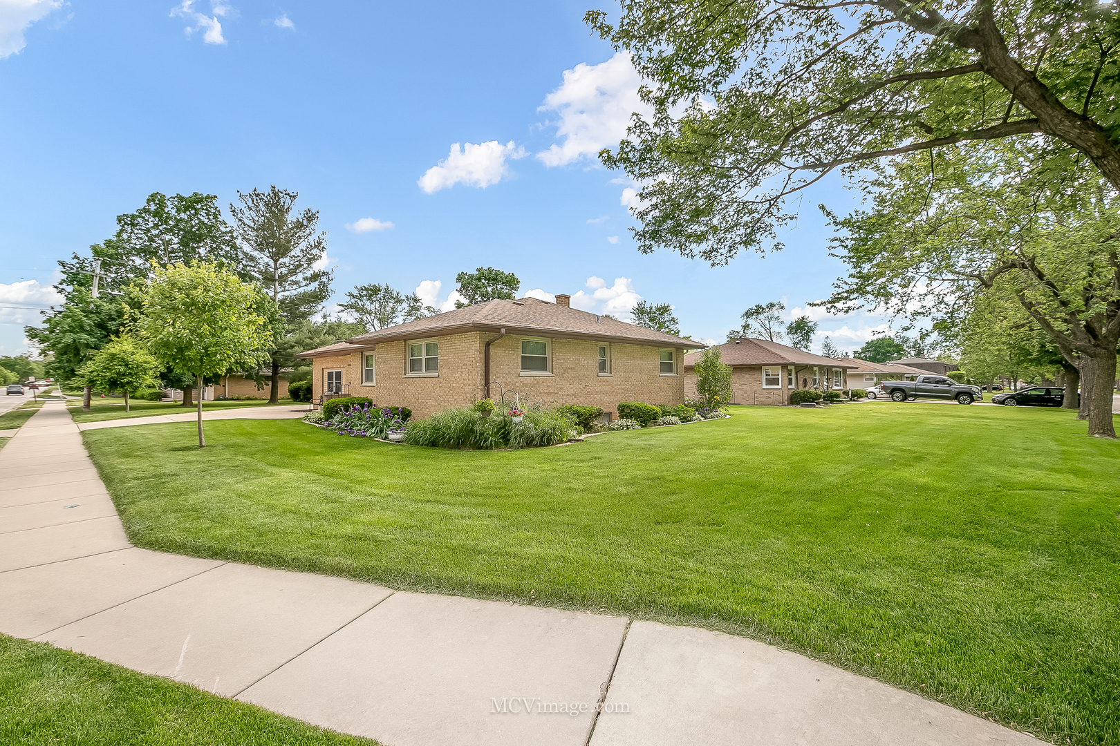 819 Read Street Lockport, IL 60441 - Photo 4 of 31 Gallery Image 4