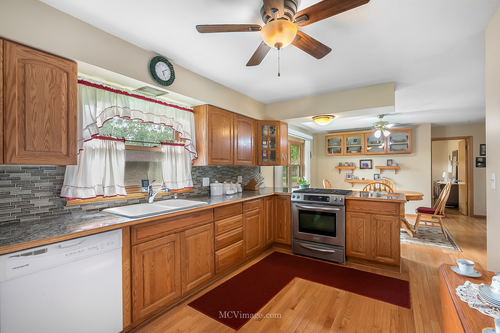 819 Read Street Lockport, IL 60441 - Photo 9 of 31 Gallery Image 9