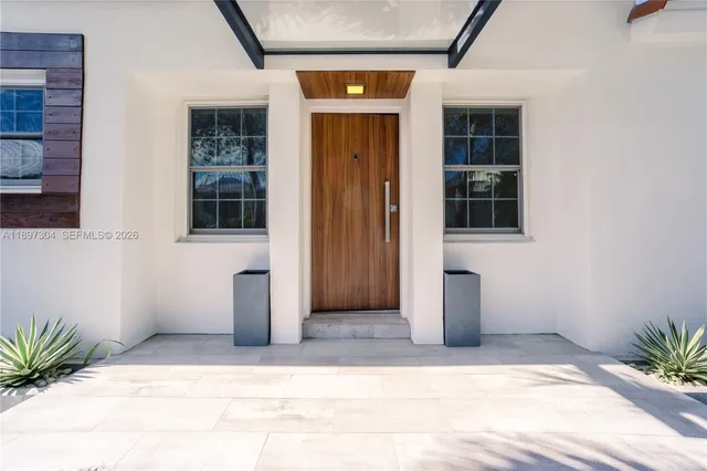 $14,900 | 1544 Michigan Avenue, Miami Beach, FL 33139