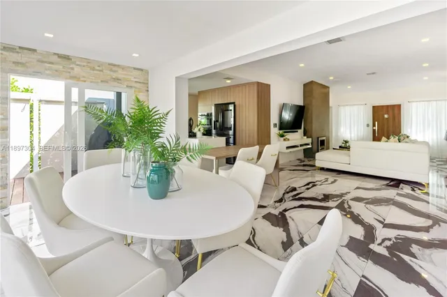 $14,900 | 1544 Michigan Avenue, Miami Beach, FL 33139