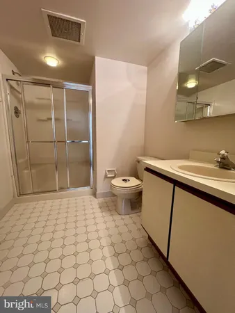$2,200 | 800 Avondale Road, Unit I2O, Wallingford, PA 19086