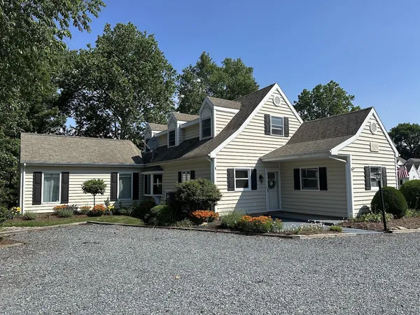 $294,500 | 101 Records Pond Court, Unit 9, Laurel, DE 19956