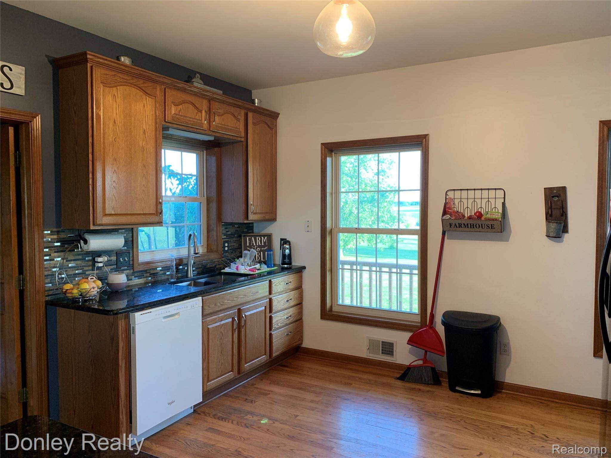 2550 Applegate Road Marlette, MI 48453 - Photo 12 of 34 IMG_7564.JPG
