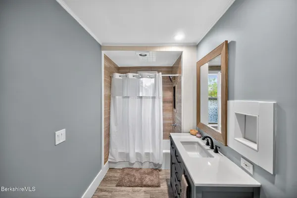 $464,000 | 103 Holmes Road, Hinsdale, MA 01235