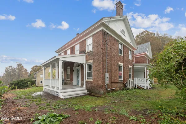 $464,000 | 103 Holmes Road, Hinsdale, MA 01235