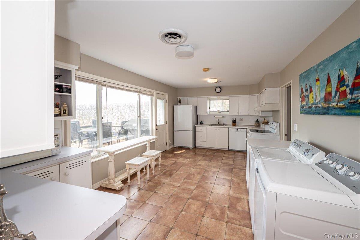 2 Shore Road East Patchogue, NY 11772 - Photo 9 of 30