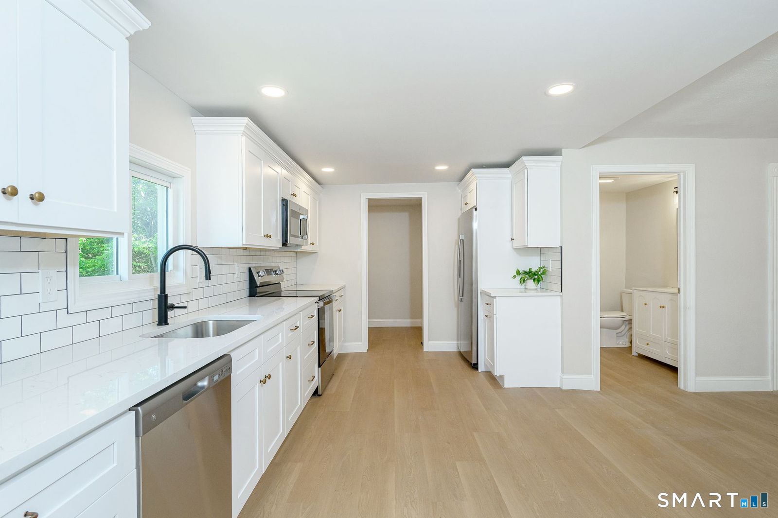 193 East Franklin Street Killingly, CT 06239 - Photo 17 of 30
