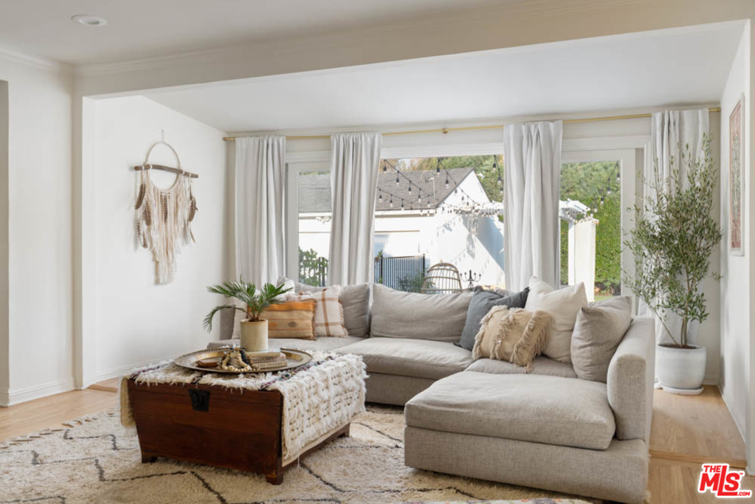 4460 Beck Avenue Studio City, CA 91602 - Photo 10 of 36