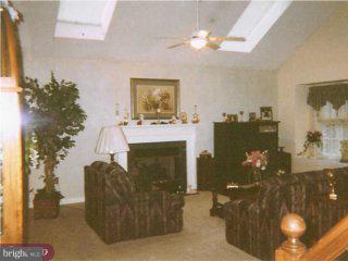 2 London Road Burlington, NJ 08016 - Photo 3 of 6