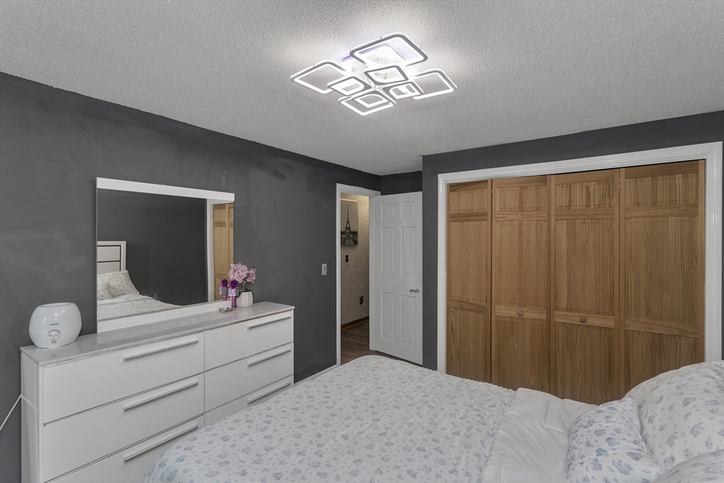 77 Glendale Road Agawam, MA 01001 - Photo 24 of 40