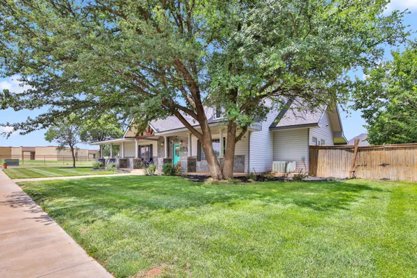 $450,000 | 1401 11th Street, Shallowater, TX 79363