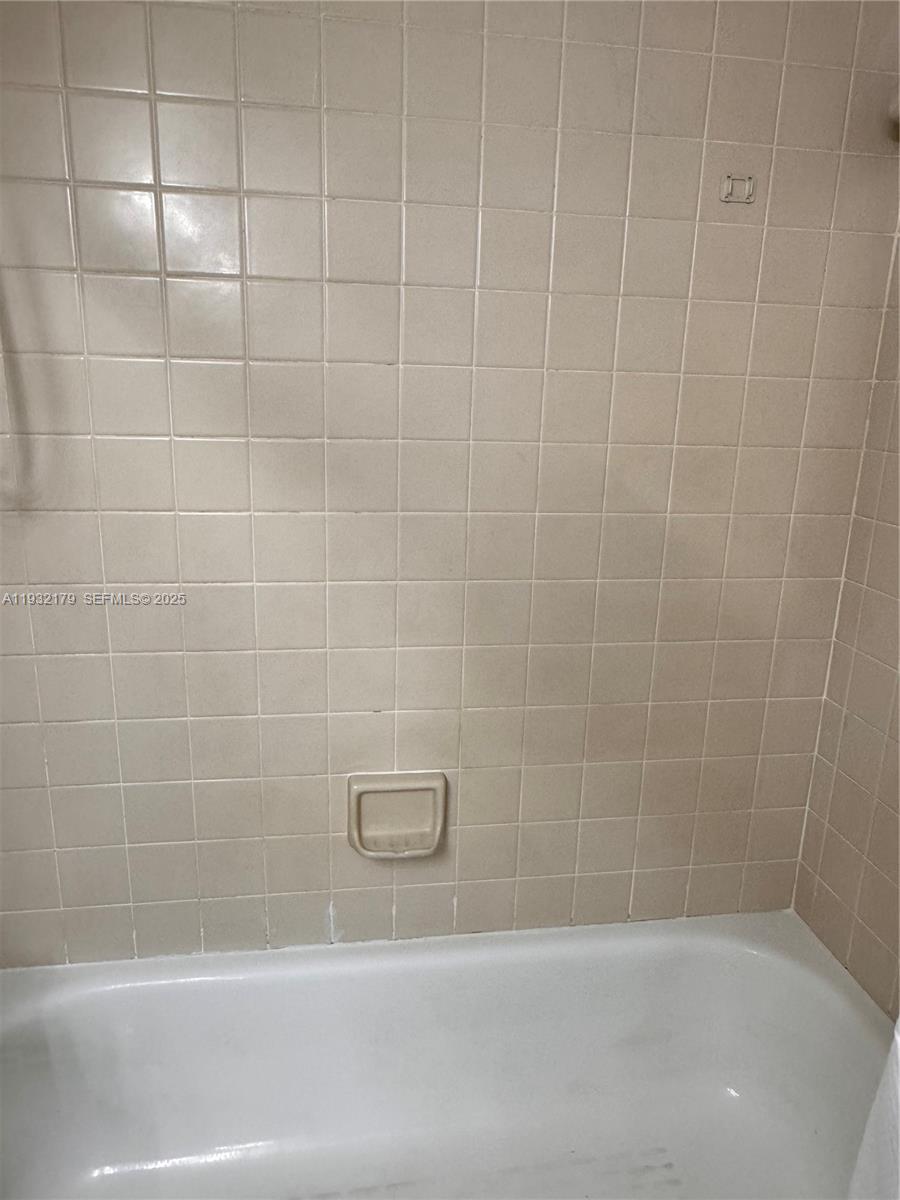 6280 Northwest 186th Street, Unit 310 Hialeah, FL 33015 - Photo 8 of 11