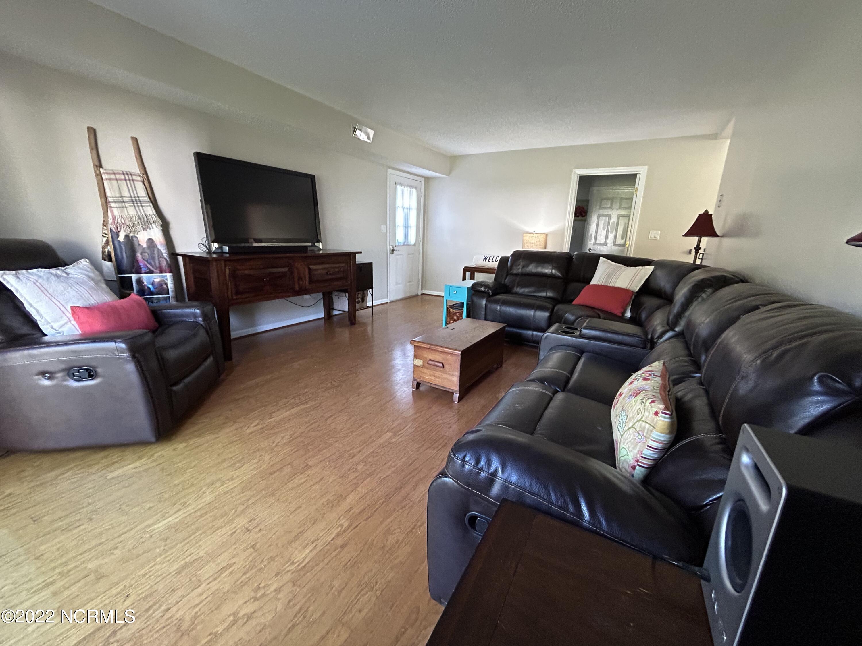 111 Heron Lane Bath, NC 27808 - Photo 11 of 34 Family room