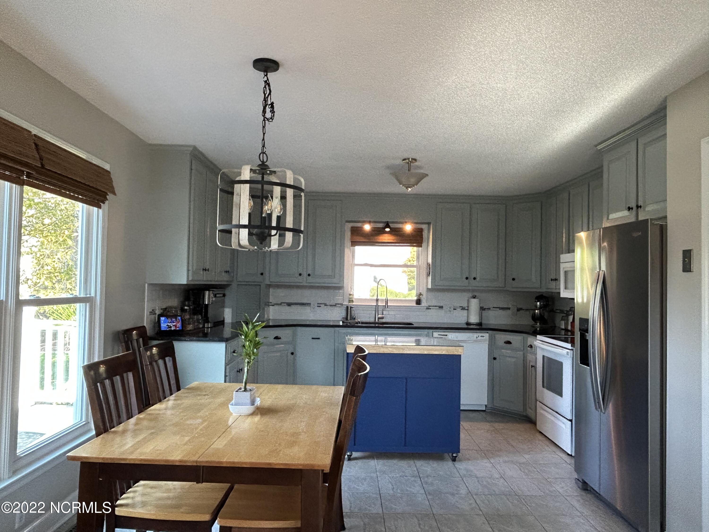 111 Heron Lane Bath, NC 27808 - Photo 9 of 34 Granite counters