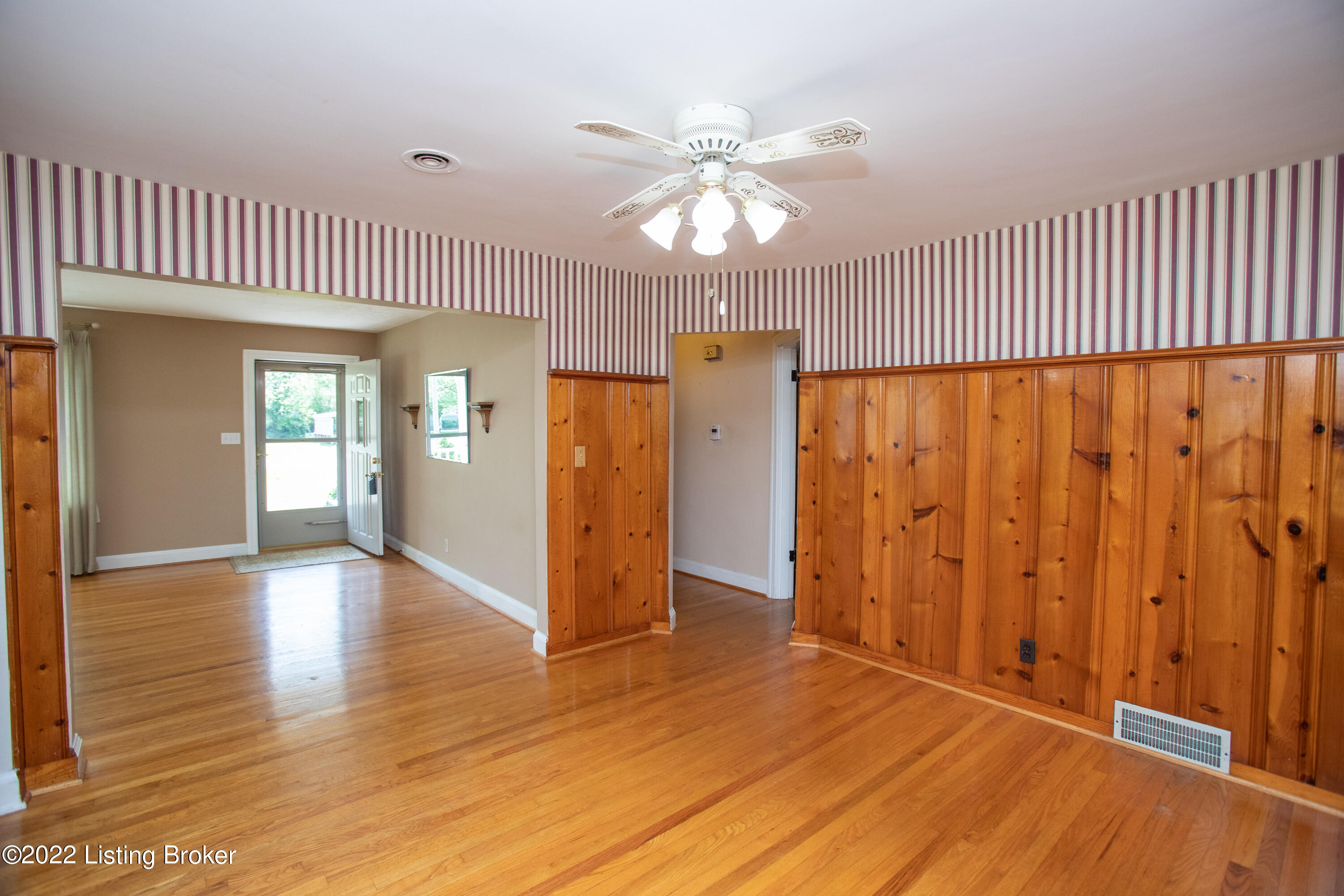8114 Kerry Road Louisville, KY 40258 - Photo 10 of 25 KerryRd-193