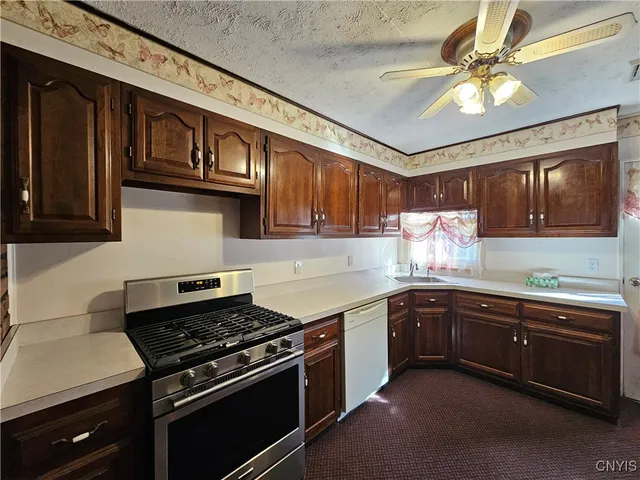 $220,000 | 18 Walnut Drive, Whitestown, NY 13492