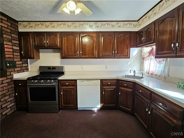 $220,000 | 18 Walnut Drive, Whitestown, NY 13492