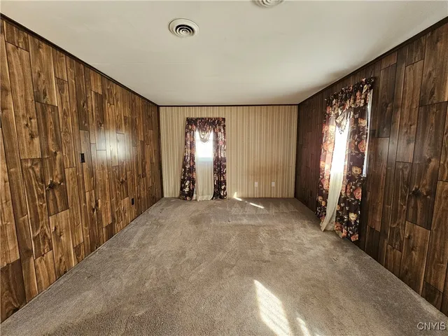 $220,000 | 18 Walnut Drive, Whitestown, NY 13492