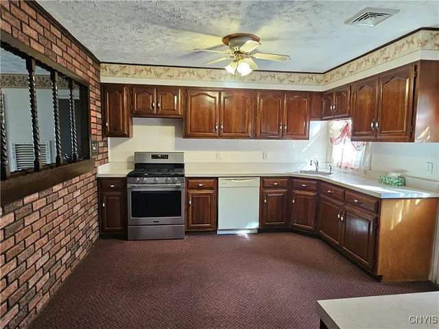 $220,000 | 18 Walnut Drive, Whitestown, NY 13492