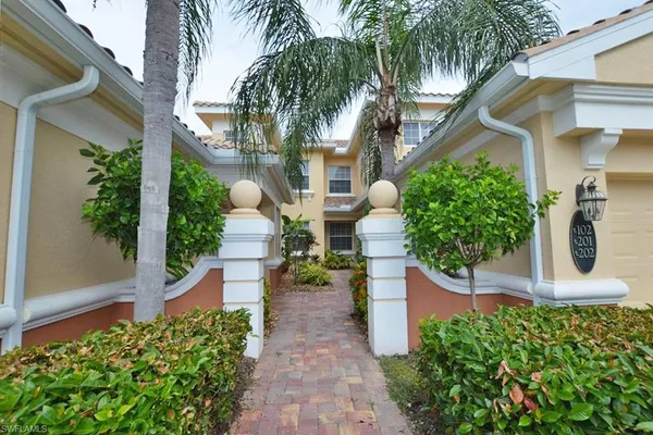 $5,795 | 3985 Deer Crossing Court, Unit 201, Naples, FL 34114